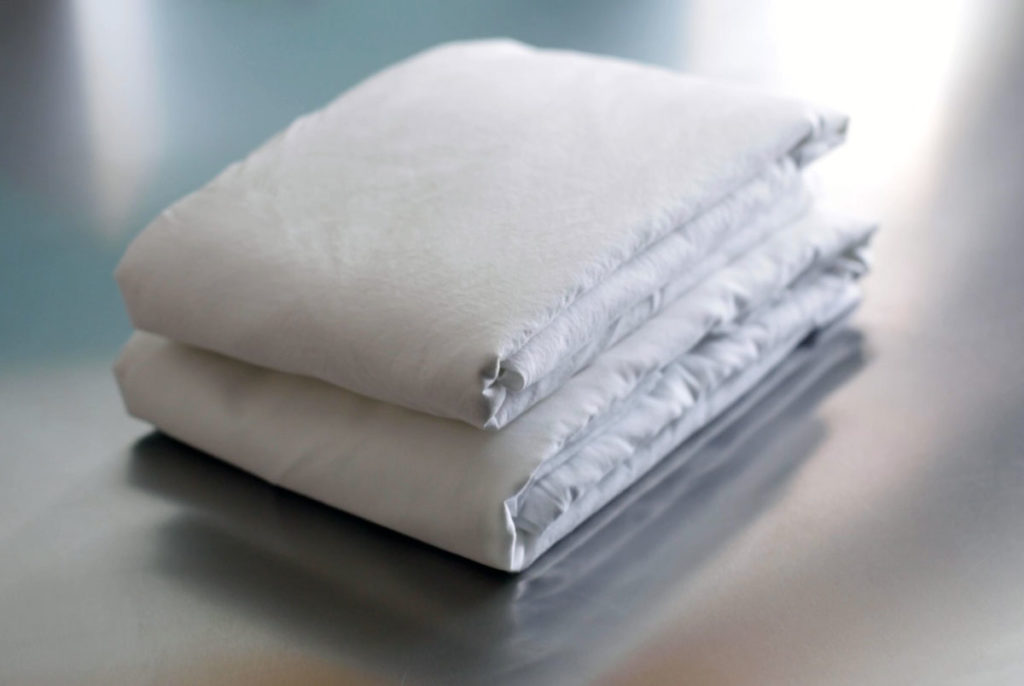 how to fold a fitted sheet