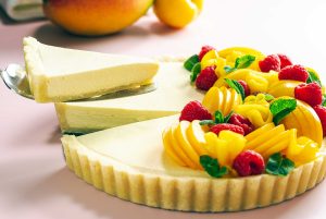 mango-plum-tart-with-mascarpone-cream-