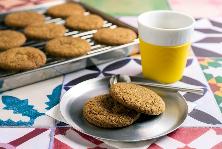 best soft and chewy molasses cookie recipeç