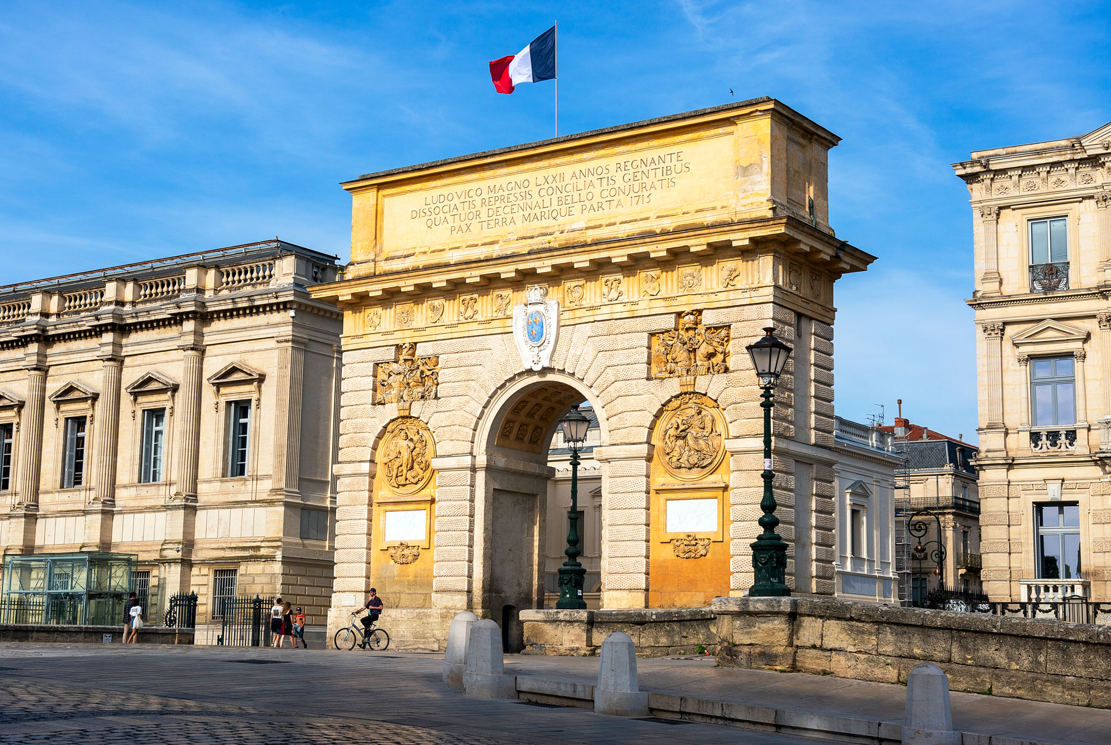 montpellier arc de triomphe