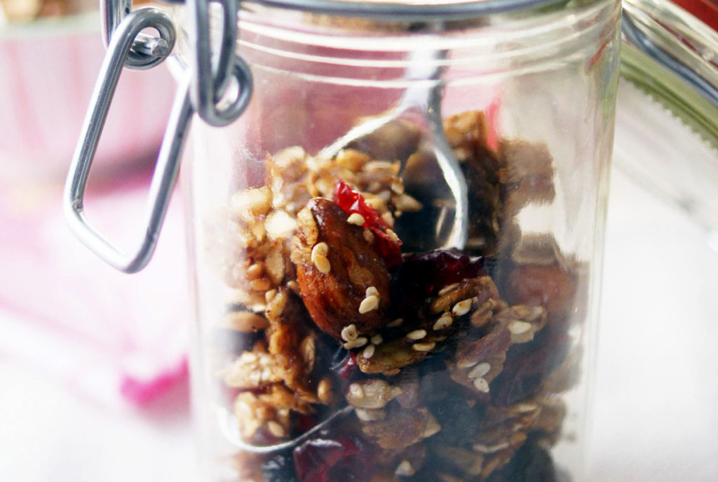 pomegranate granola recipe