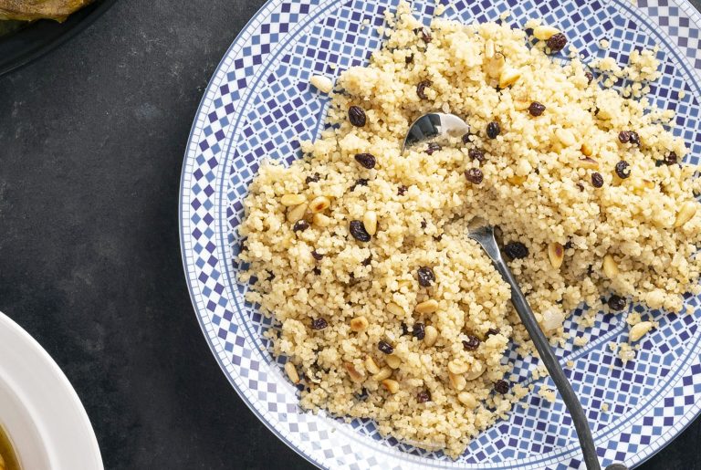 couscous with pine nuts and currants recipe