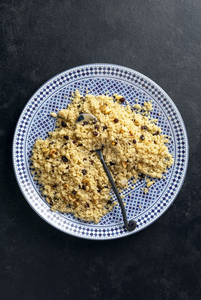 couscous with pine nuts and currants recipe