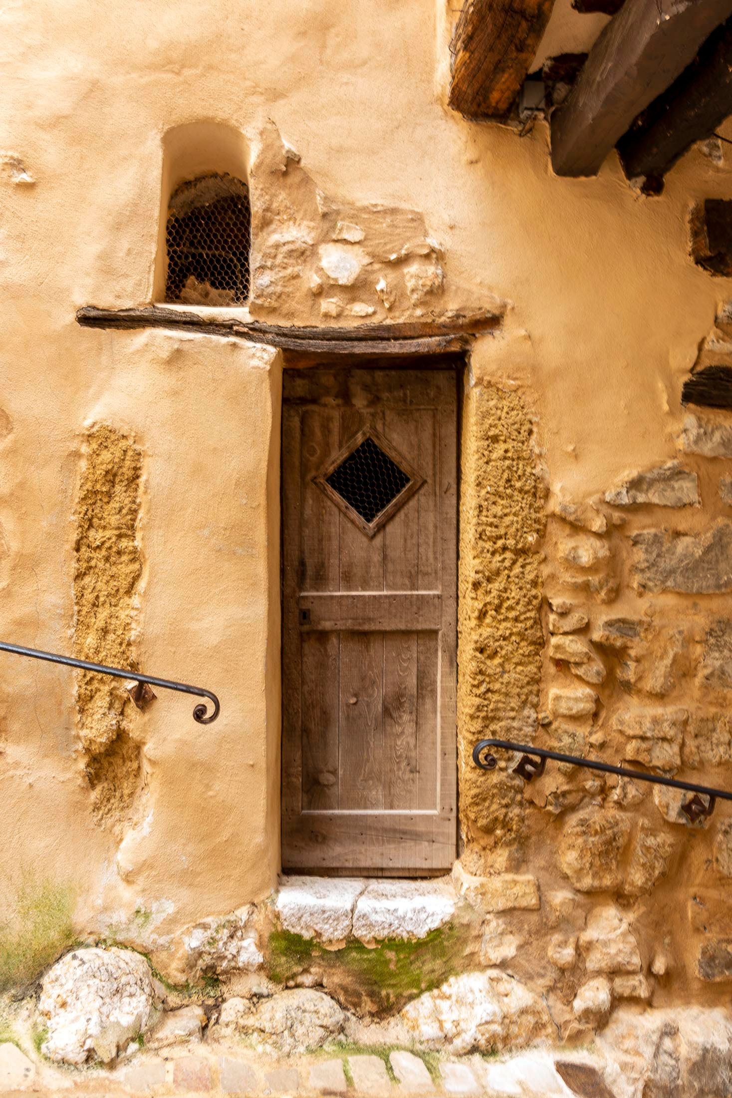 perched villages of côte d'azur - tourrettes sur loup